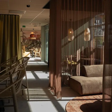Hotel Oceania