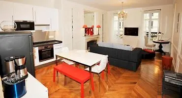 Apartment Ambiance - Franklin