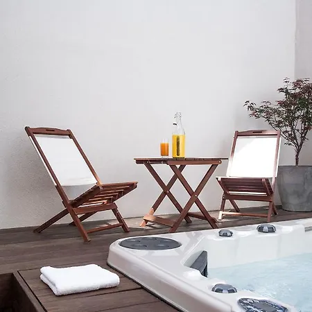 Les Loges Du Theatre Bed & Breakfast