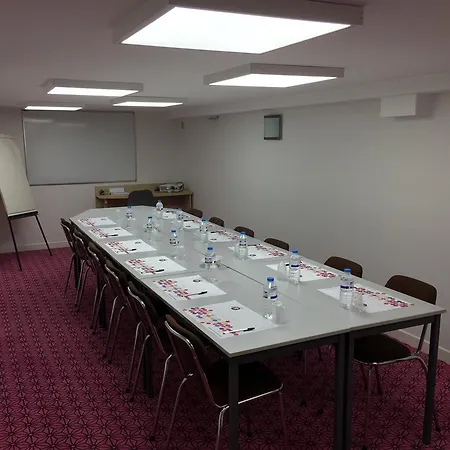 Otel Au Patio Morand 3*