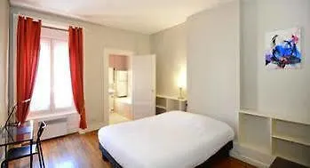 Ambiance - Voltaire Apartment