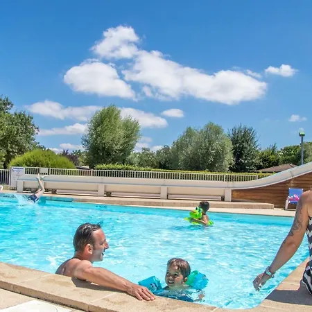 Les Portes Du Beaujolais Village de vacances Anse