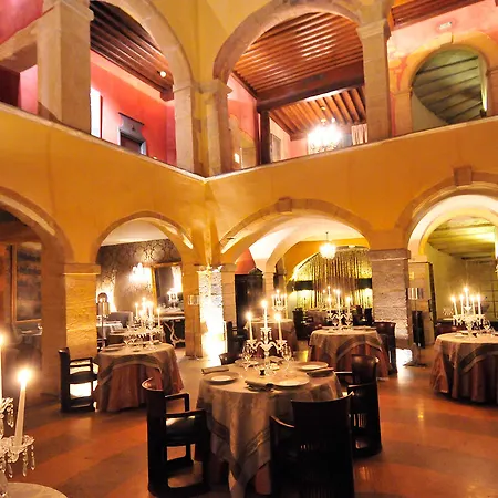 Cour Des Loges Lyon, A Radisson Collection 5*