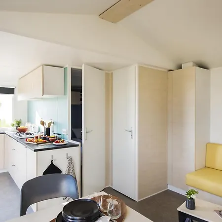 Les Portes Du Beaujolais Village de vacances 4*