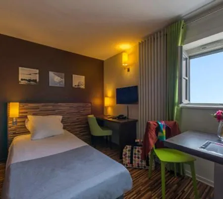 Villemanzy Hotel