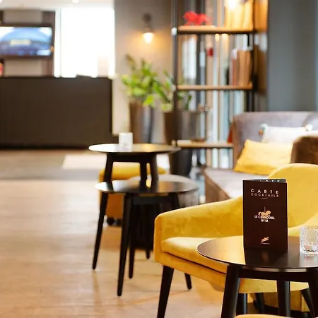 Mercure Centre Plaza Republique 4*