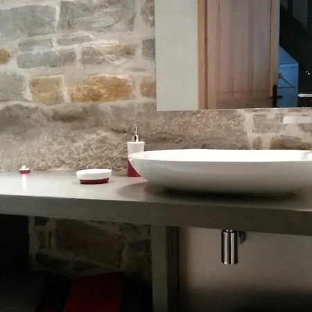 La Nuit Saint Georges Apartment *