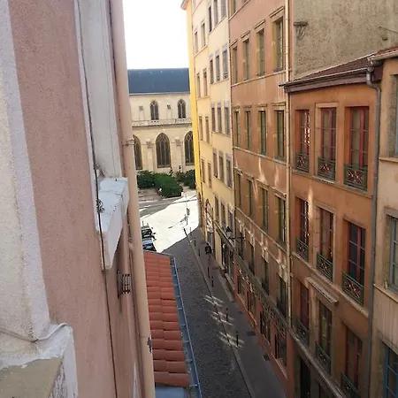 La Nuit Saint Georges Apartment Lyon