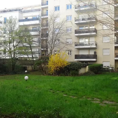 Apartment T2 Standing Confort Au Calme - Parking En Option *