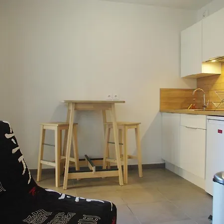 Apartment Avec Balcon Immeuble Standing *