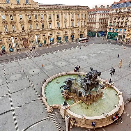 Host - De Luxe Aux Terreaux&jacuzzi * Lyon