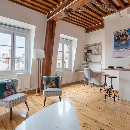 Apartment Janis - Studio Vue Sur Les Toits De - 2beapart Lyon