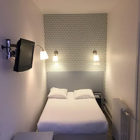 Hotel Au Patio Morand 3*
