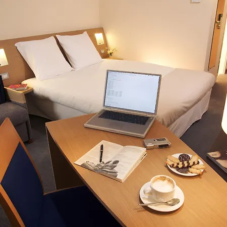 Novotel Lyon Meeting & Events 4* Bron