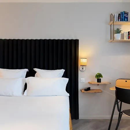 Chromatics & Restaurant Hill Club By Happyculture Lione