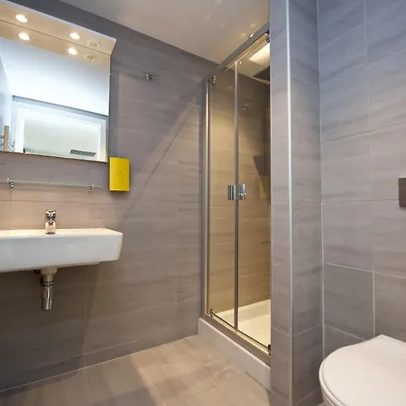 Aparthotel Staycity Rue Garibaldi 3*