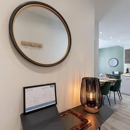 Apartment Le Pompadour - Magnifique T2 Place Bellecour 4eme Etage Sans Ascenseur - 4th Floor No Elevator Lyon