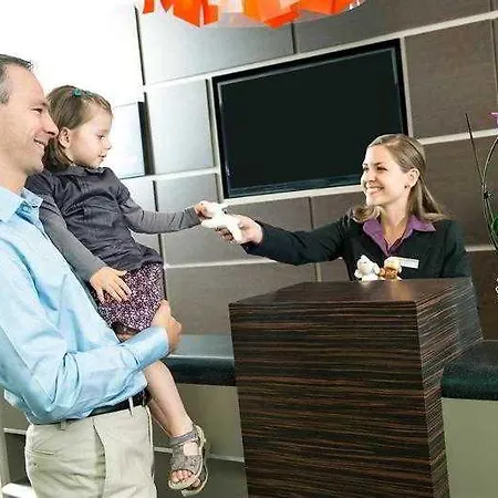 Novotel Lyon Meeting & Events 4* Bron