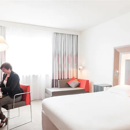 Novotel Lyon Meeting & Events 4* Bron