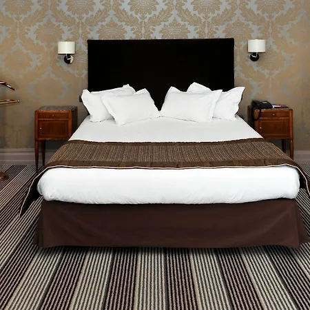 Mercure Centre Chateau Perrache מלון