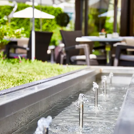 Warwick Reine Astrid - Lejlighedshotel Lyon