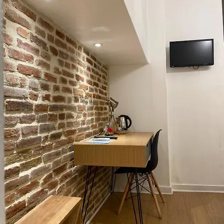 Hotel Lyo - Centre Perrache 2*