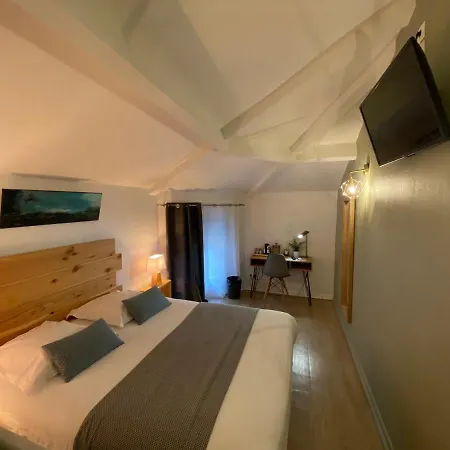 Lyo - Centre Perrache Hotel 2*