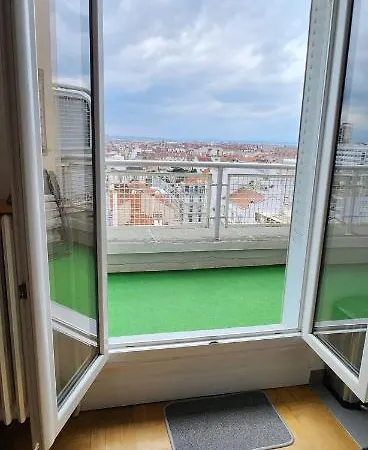 Plein Sud Terrasse Climatisation Garage Netflix Apartment *