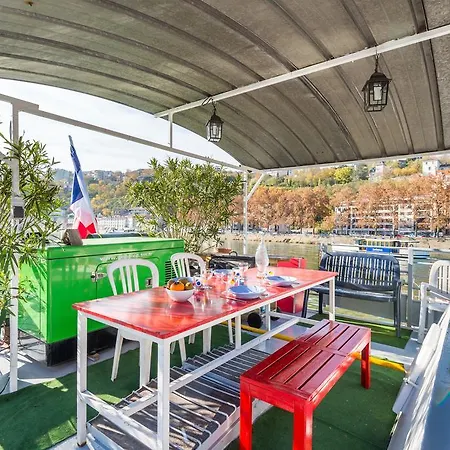 船屋 La Peniche Sur La Saone 里昂