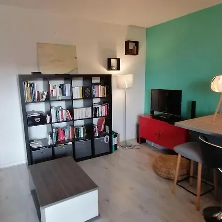 De Charme, Garage, Terrasse, Piscine Appartement *