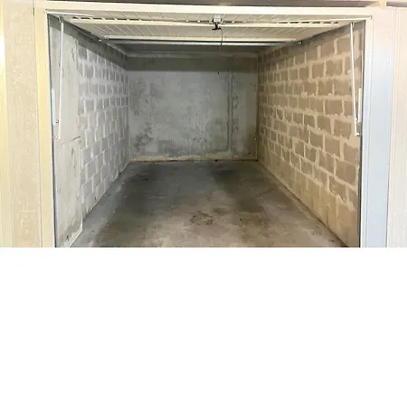 Apartment Elegant 45 M2 6 + Garage. Idealement Situe