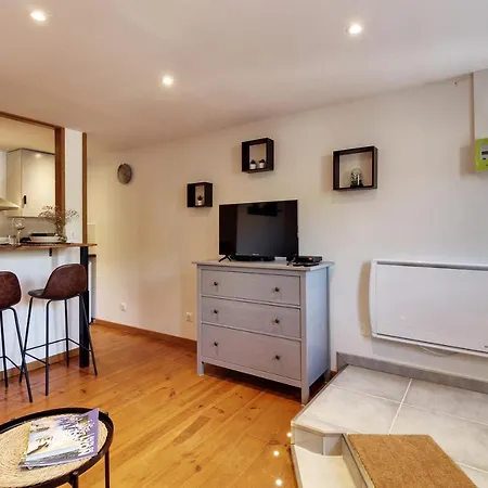 Appartement Cosy, Confortable Et Idealement Situe *