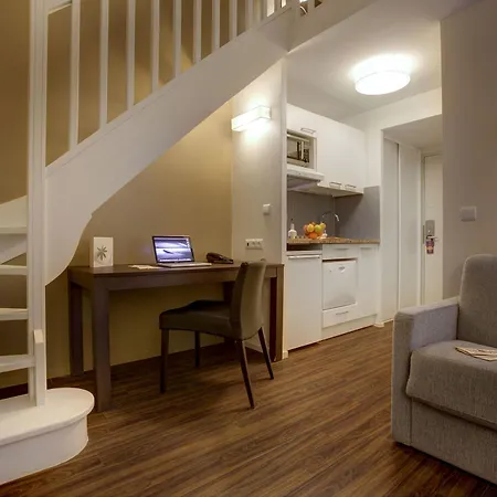 Citadines Part-dieu 3* ליון