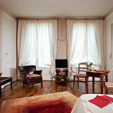 Hotel Globe Et Cecil 4*