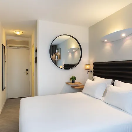 Hotel Chromatics & Restaurant Hill Club By Happyculture