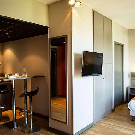 Adonis Dock Ouest Apart-hotel 3*