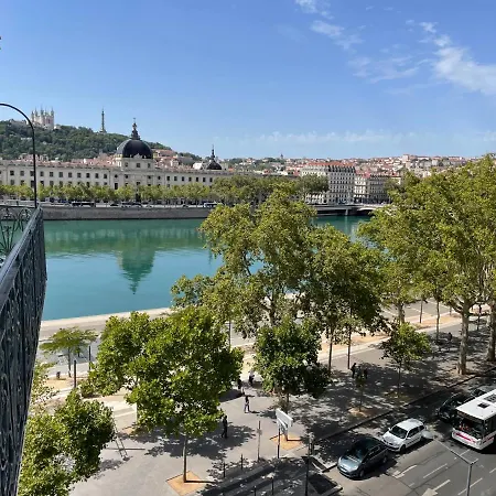 Homestay Vue Sur Rhone *