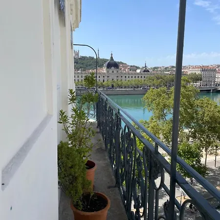 Vue Sur Rhone