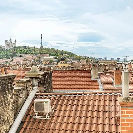 The Pizay Duplex Cozy 2 People - Metro De Apartman