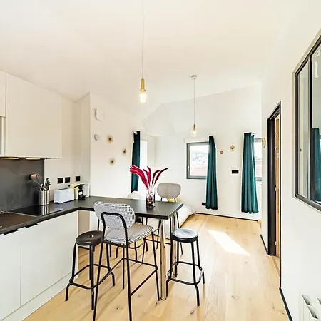 The Pizay Duplex Cozy 2 People - Metro De Apartman *