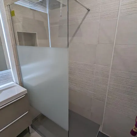 Apartment 2 - Direct Gare Part-dieu, - Ascenseur & Wi-fi Gratuit