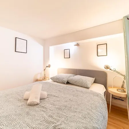 Apartment Charming Pied-a-terre For 4 People In The Brotteaux Part Dieu Area Lyon
