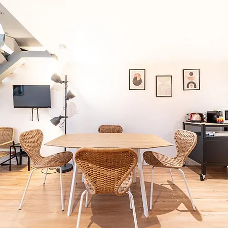 Charming Pied-a-terre For 4 People In The Brotteaux Part Dieu Area Apartment Lyon