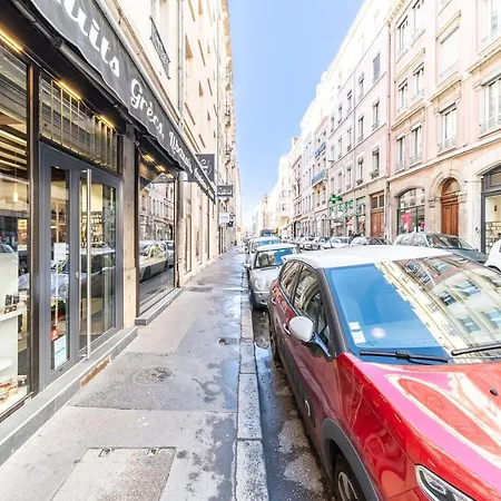 Charming Pied-a-terre For 4 People In The Brotteaux Part Dieu Area
