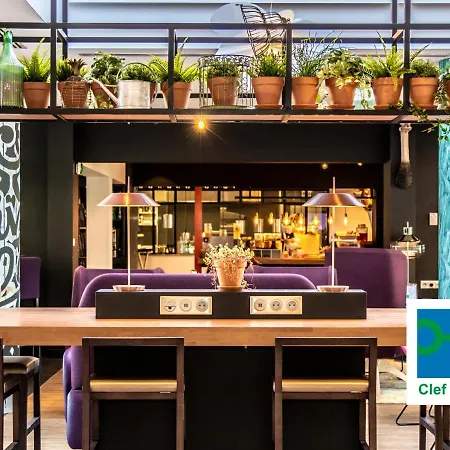 Novotel Lyon Meeting & Events 4* Bron