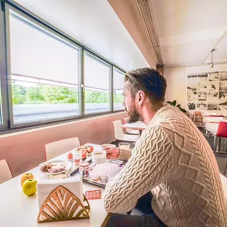 Hotel Montempo Cite Internationale 3*