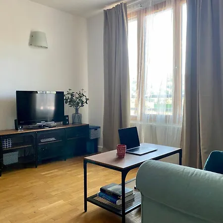 Apartmán Spacious 1br | Near City Center & Baby-friendly!