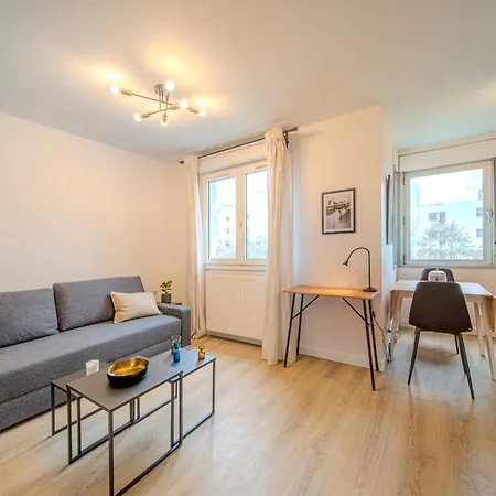 4 Pers Halle Tony Garnier Apartment *