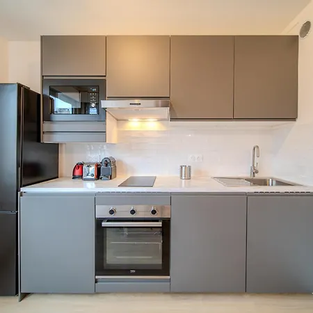 4 Pers Halle Tony Garnier Apartment