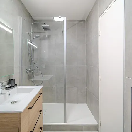 Apartment 4 Pers Halle Tony Garnier